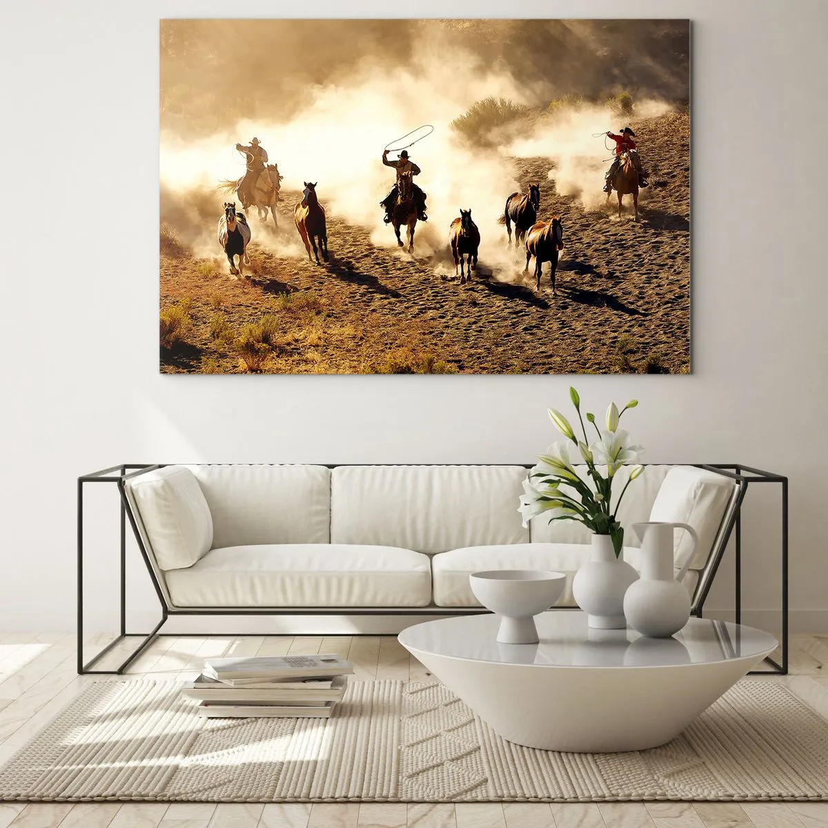 Cuadro sobre vidrio - Impresiones sobre Vidrio - Vaqueros a caballo en el polvo en un rodeo - 70x50cm - El salvaje oeste - Decoración de pared moderna para salón y dormitorio ARTTOR