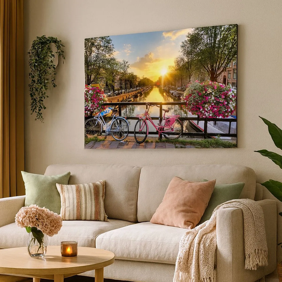 Cuadro sobre lienzo - Impresión de Imagen - Bicicletas en un puente bajo el resplandor del sol poniente. - 70x50cm - Mañana de primavera en Ámsterdam - Decoración de pared moderna para salón y dormitorio ARTTOR
