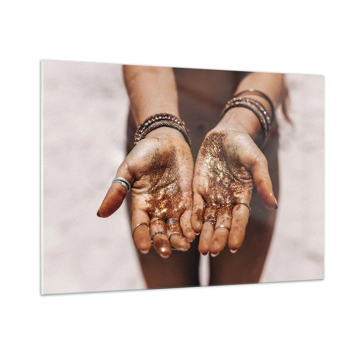 Cuadro sobre vidrio - Impresiones sobre Vidrio - Manos abiertas con brillo en luz cálida. - 100x70cm - Un regalo para ti - Decoración de pared moderna para salón y dormitorio ARTTOR