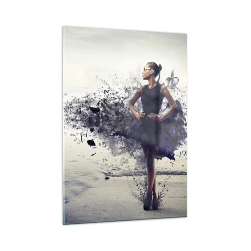 Cuadro sobre vidrio - Impresiones sobre Vidrio - Una mujer con un vestido borroso contra el fondo de agua tranquila. - 50x70cm - Venus africana - Decoración de pared moderna para salón y dormitorio ARTTOR