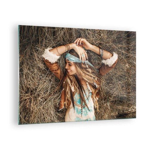 Cuadro sobre vidrio - Impresiones sobre Vidrio - Mujer de estilo boho tumbada en el heno sonriendo - 70x50cm - El verano del amor - Decoración de pared moderna para salón y dormitorio ARTTOR