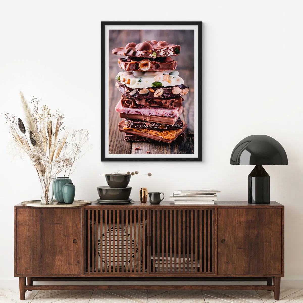 Póster en marco negro - Una pila de barras de chocolate con nueces y frutas. - 50x70cm - Dulce perspectiva - Decoración de pared moderna para salón y dormitorio ARTTOR