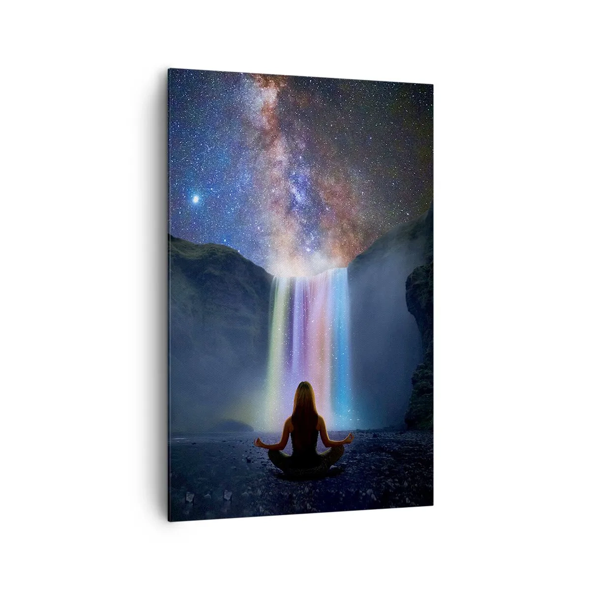 Cuadro sobre lienzo - Impresión de Imagen - Meditación frente a una cascada entre las estrellas. - 80x120cm - Armonía absoluta - Decoración de pared moderna para salón y dormitorio ARTTOR