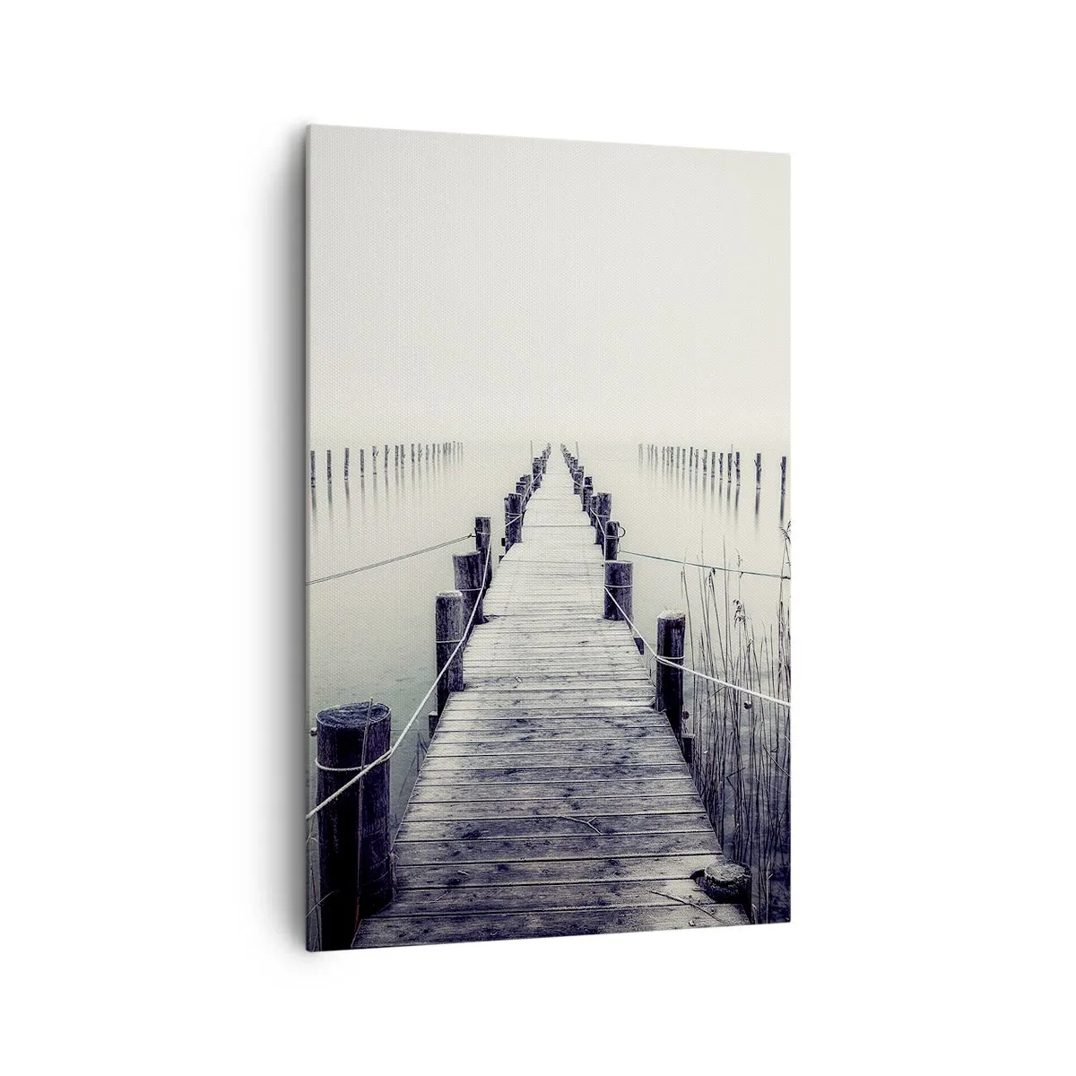 Cuadro sobre lienzo - Impresión de Imagen - Un puente de madera que conduce a un espacio brumoso. - 80x120cm - Sumergirse en la paz - Decoración de pared moderna para salón y dormitorio ARTTOR