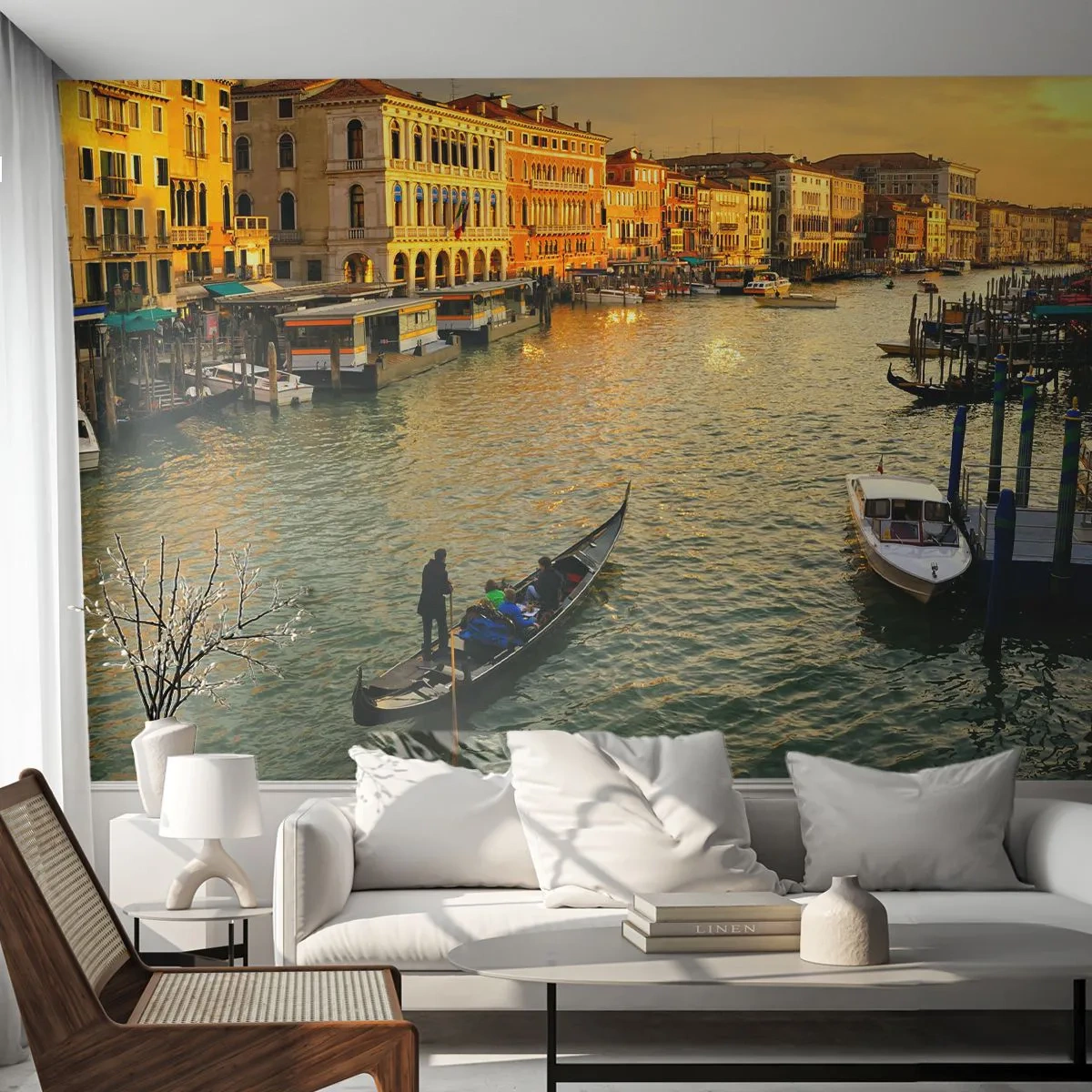 Fotomural Premium Canvas - En el lado soleado de la calle - Ciudad, Venecia, Italia - 200x140 cm
