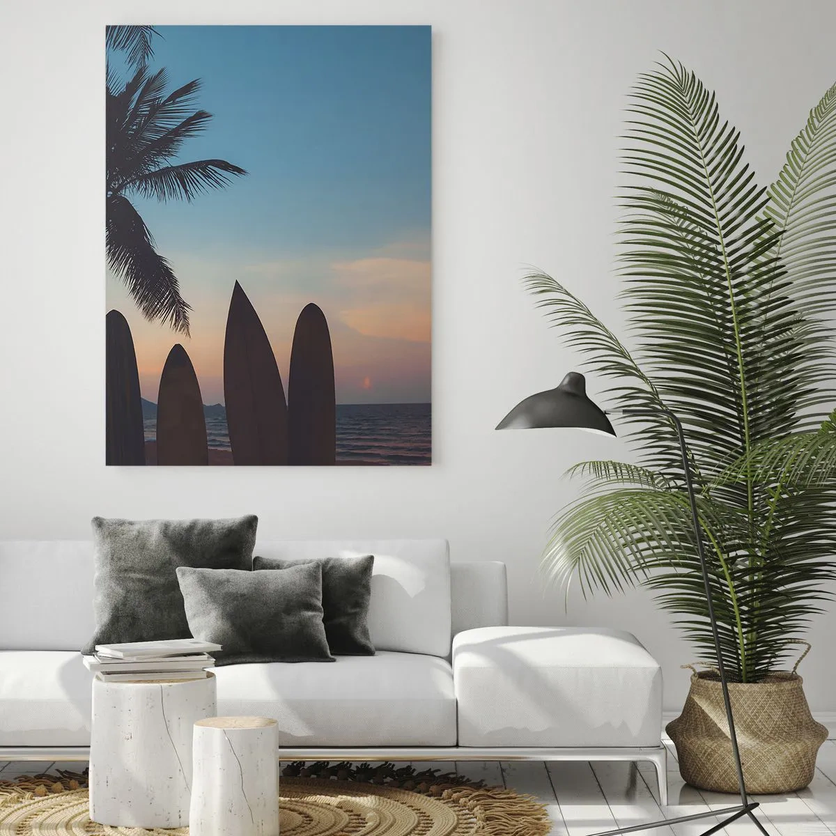 Cuadro sobre vidrio - Impresiones sobre Vidrio - Palmera y tablas de surf en la playa al atardecer - 50x70cm - Mañana también disfrutaremos - Decoración de pared moderna para salón y dormitorio ARTTOR