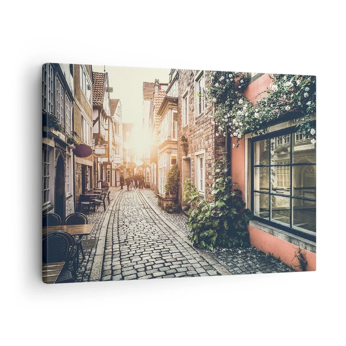 Cuadro sobre lienzo - Impresión de Imagen - Una encantadora calle con pavimento de piedra y flores. - 70x50cm - El callejón de las rosas - Decoración de pared moderna para salón y dormitorio ARTTOR