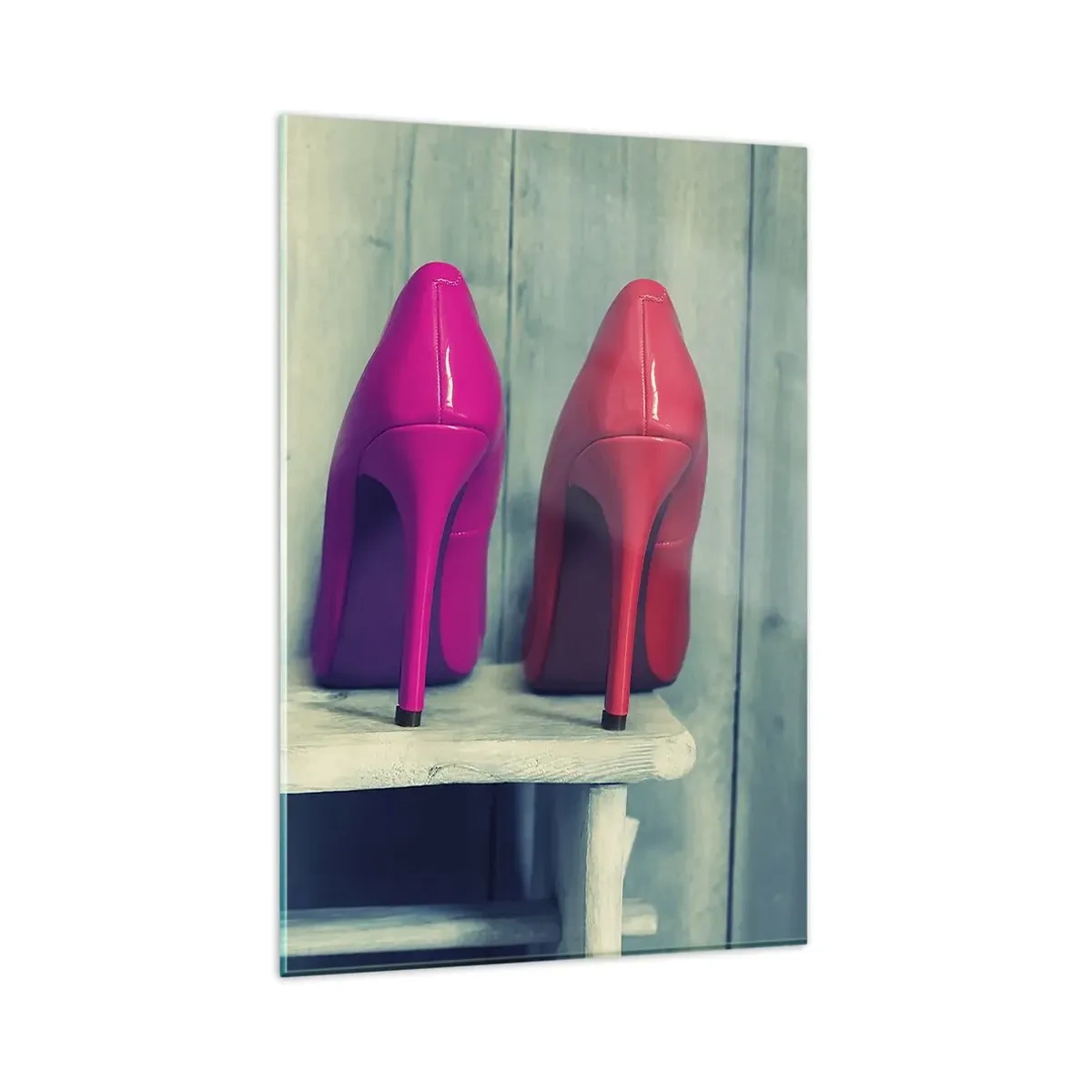 Cuadro sobre vidrio - Impresiones sobre Vidrio - Tacones altos de colores contra una pared de madera - 80x120cm - Caminando sobre un arco iris - Decoración de pared moderna para salón y dormitorio ARTTOR