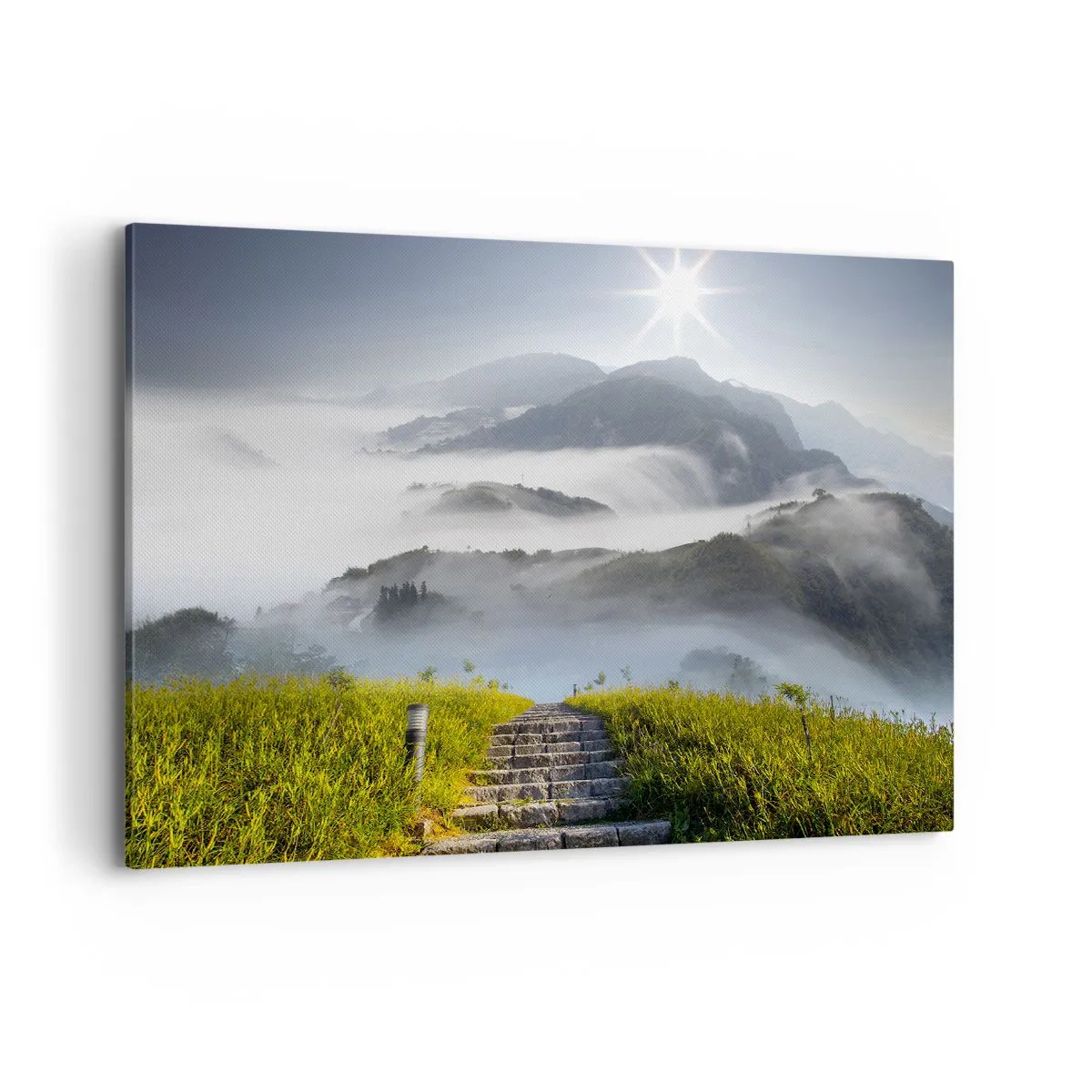 Cuadro sobre lienzo - Impresión de Imagen - Escaleras de piedra que suben a través de las montañas envueltas en la niebla matutina. - 120x80cm - Todavía en las nubes - Decoración de pared moderna para salón y dormitorio ARTTOR