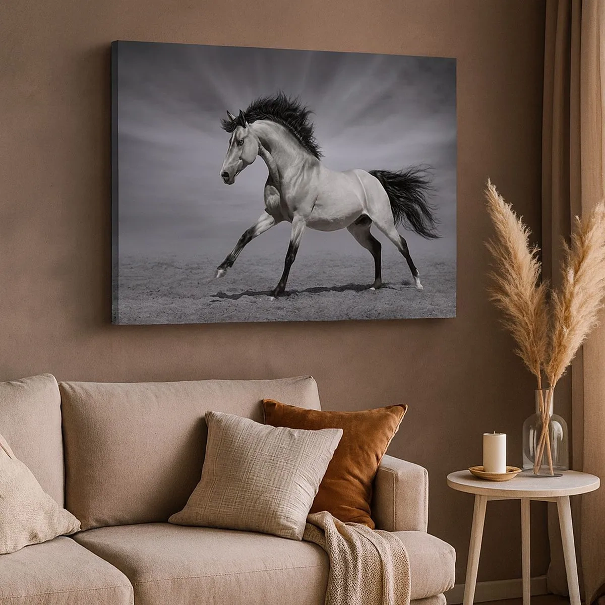 Cuadro sobre lienzo - Impresión de Imagen - Un caballo blanco y negro en una pose dinámica en el desierto. - 70x50cm - Nacido para deleitar - Decoración de pared moderna para salón y dormitorio ARTTOR