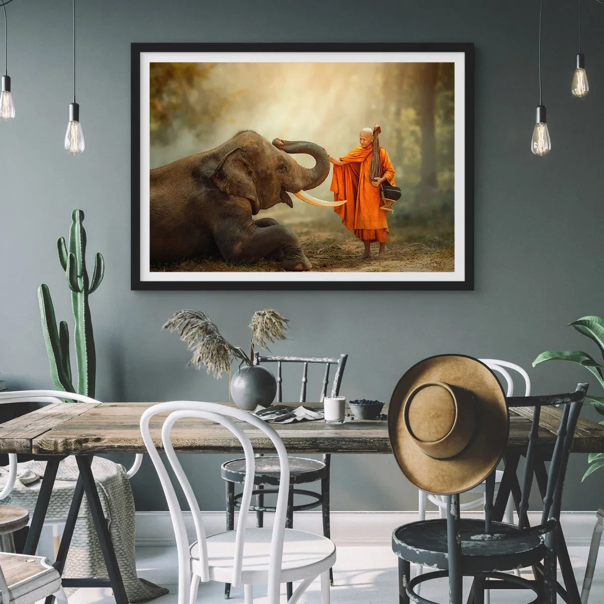 Póster en marco negro - Un monje y un elefante en armonía con la naturaleza como telón de fondo. - 100x70cm - Un encuentro en un viaje - Decoración de pared moderna para salón y dormitorio ARTTOR