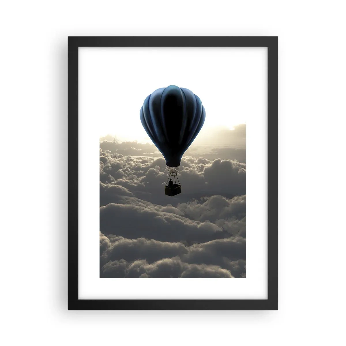 Póster en marco negro - Un viajero por encima de las nubes - 30x40 cm