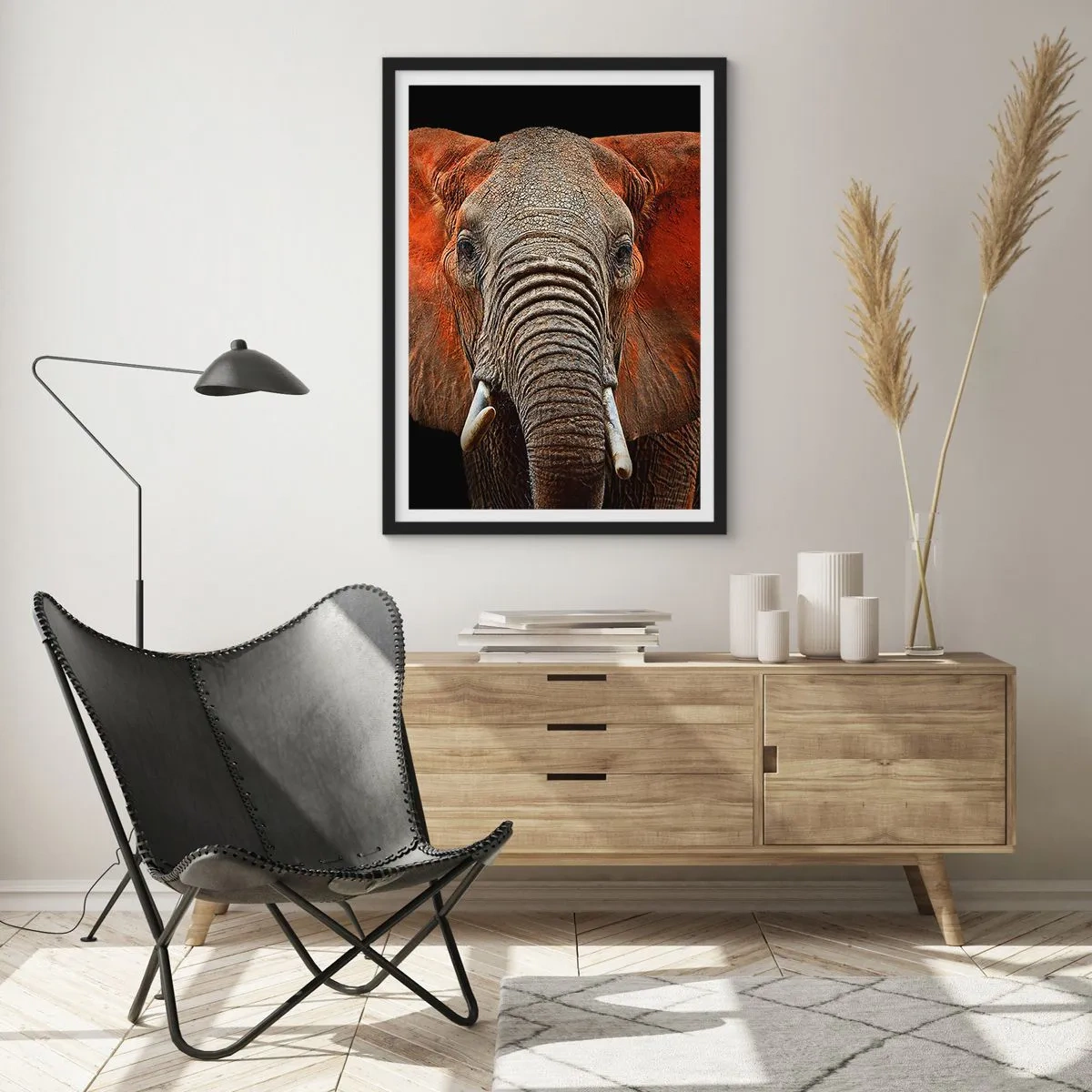 Póster en marco negro - Retrato de un majestuoso elefante sobre un fondo negro - 50x70cm - Soy salvaje, ¿y tú? - Decoración de pared moderna para salón y dormitorio ARTTOR
