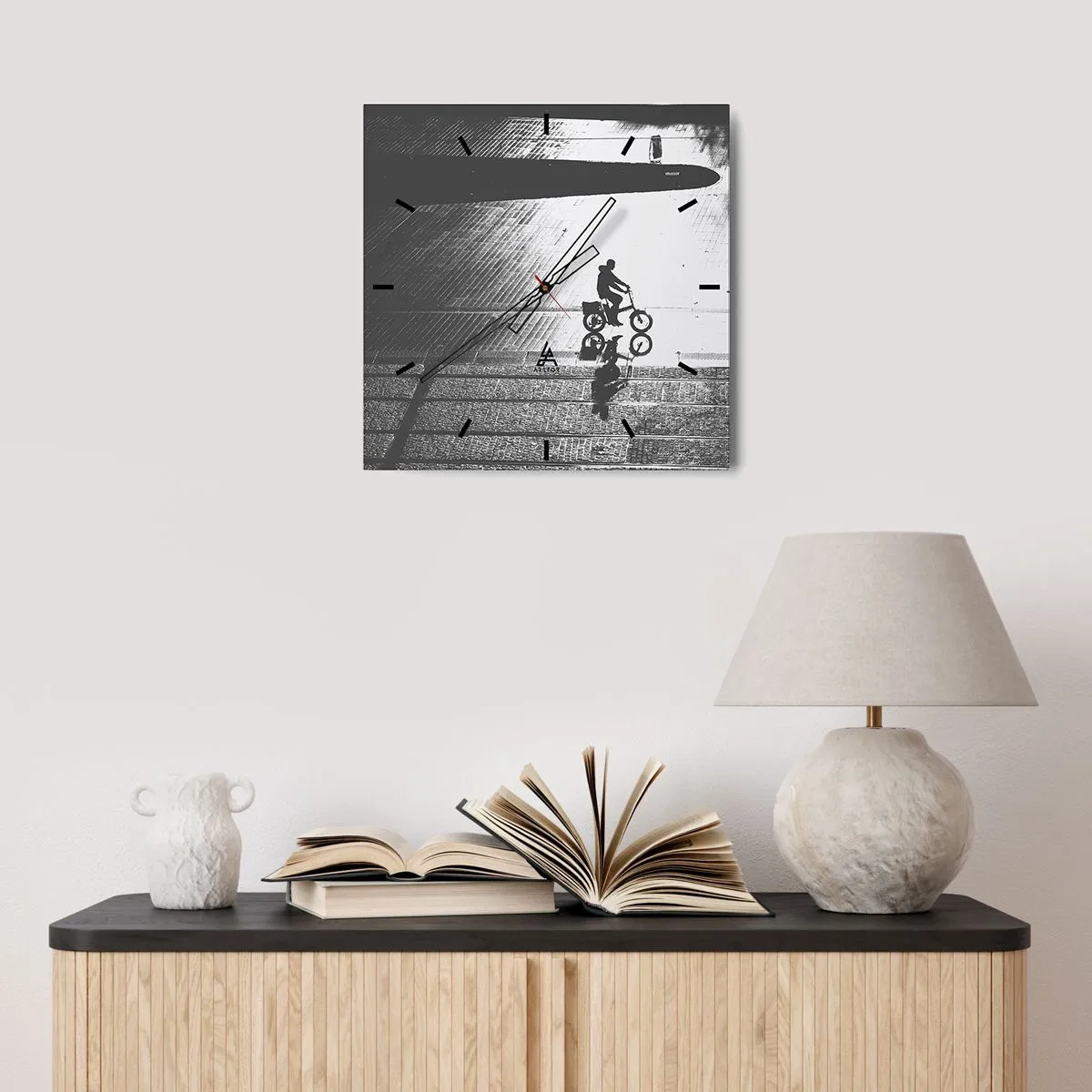 Reloj de pared - Reloj de vidrio - Adelante, a través de la ciudad - 30x30 cm