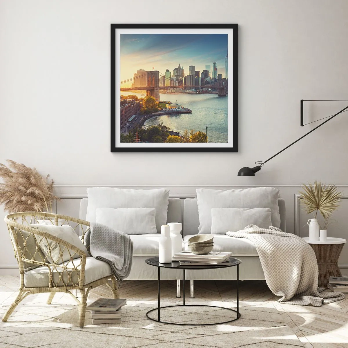Póster en marco negro - El amanecer de la gran ciudad - 30x30 cm