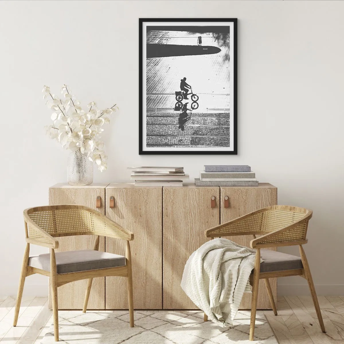 Póster en marco negro - Adelante, a través de la ciudad - 40x50 cm