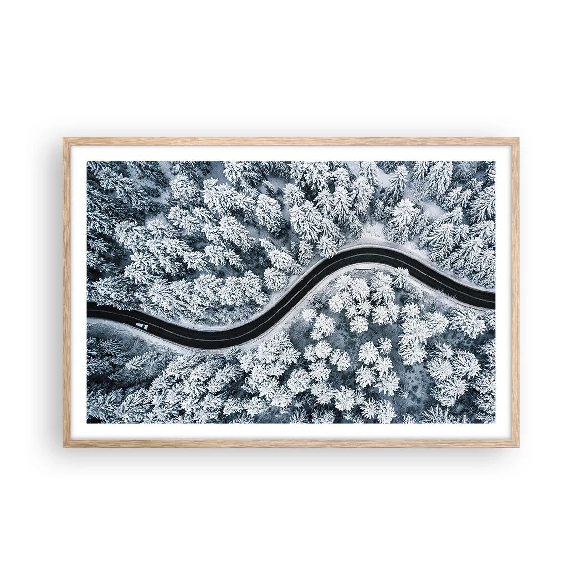 Póster en marco roble claro - A través de un bosque invernal - 91x61 cm