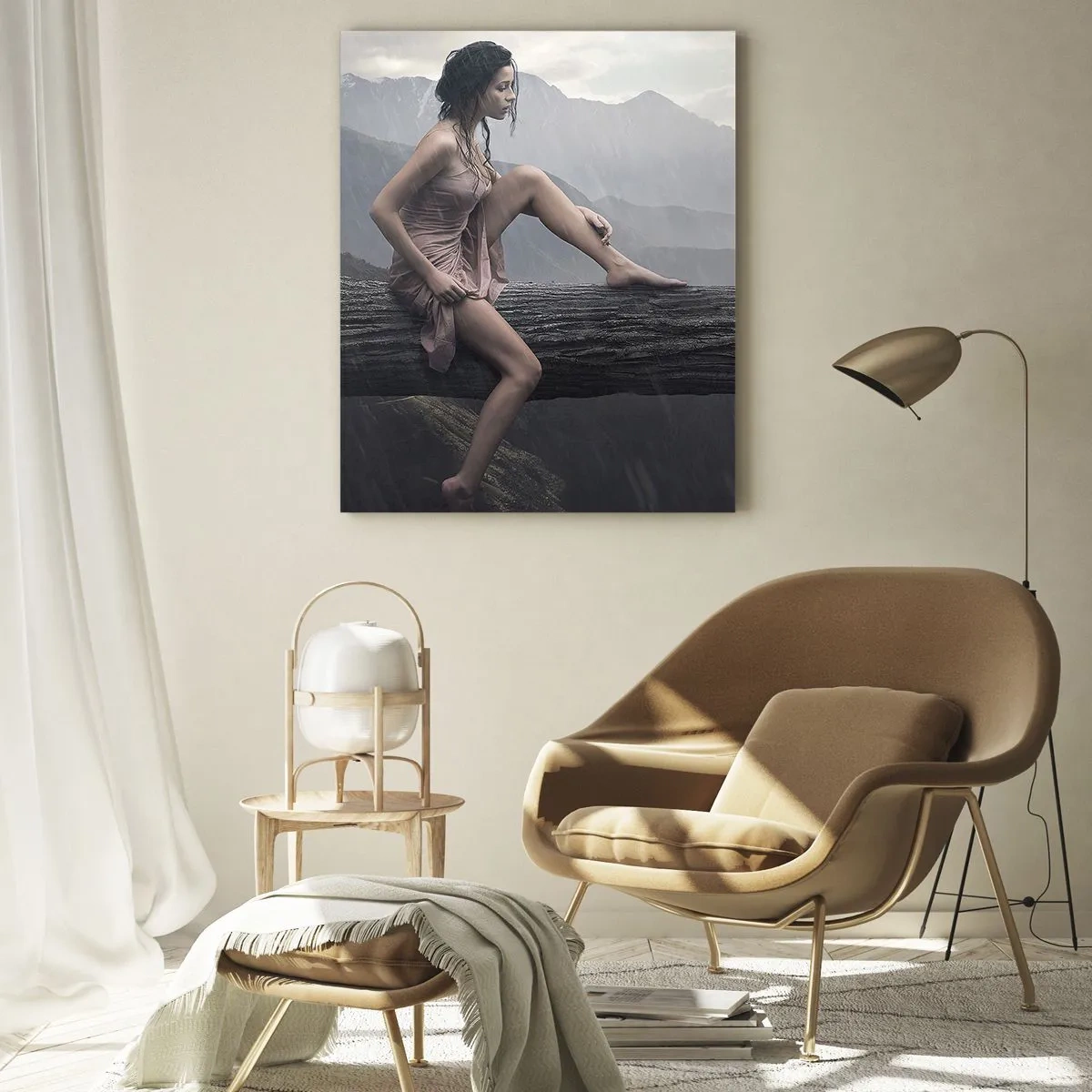 Cuadro sobre vidrio - Impresiones sobre Vidrio - Una mujer y un gato en el tronco de un árbol bajo la lluvia con vistas a las montañas. - 70x100cm - Picos de belleza - Decoración de pared moderna para salón y dormitorio ARTTOR