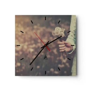 Reloj de pared - Reloj de vidrio - Una mano sosteniendo dientes de león contra un fondo borroso de un campo lleno de flores. - 30x30cm - Deténgalos, por favor - Decoración de pared moderna para salón y dormitorio ARTTOR