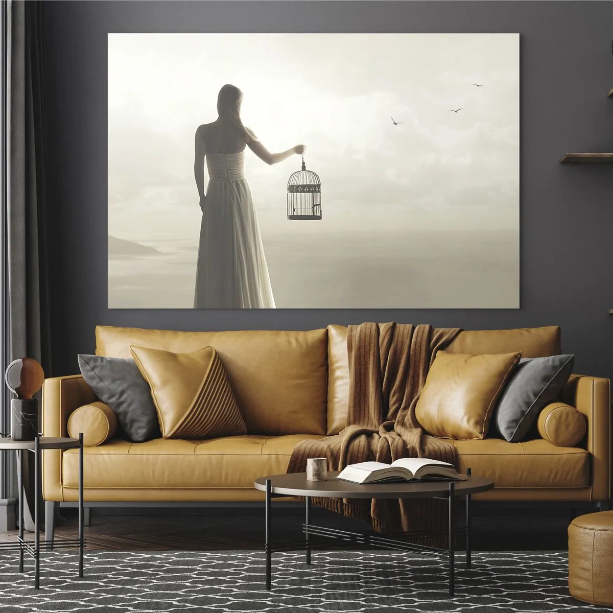 Cuadro sobre vidrio - Impresiones sobre Vidrio - Una mujer con una jaula mirando a los pájaros volar hacia el cielo. - 70x50cm - Sé libre - Decoración de pared moderna para salón y dormitorio ARTTOR
