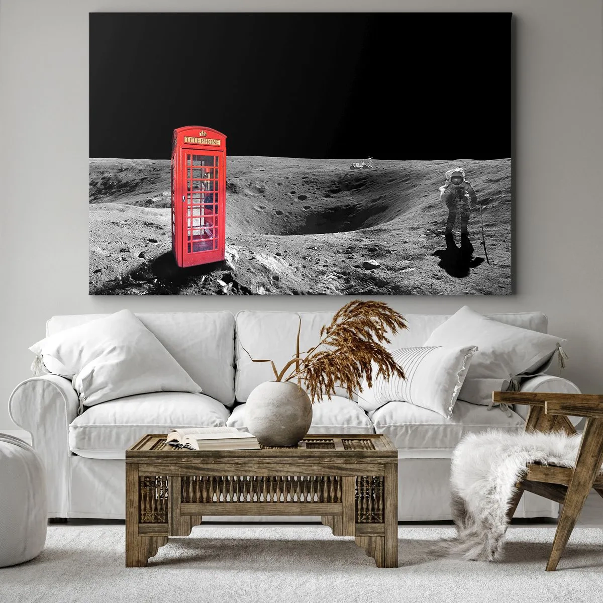 Cuadro sobre lienzo - Impresión de Imagen - Cabina telefónica roja en la luna - 120x80cm - Una broma cósmica - Decoración de pared moderna para salón y dormitorio ARTTOR