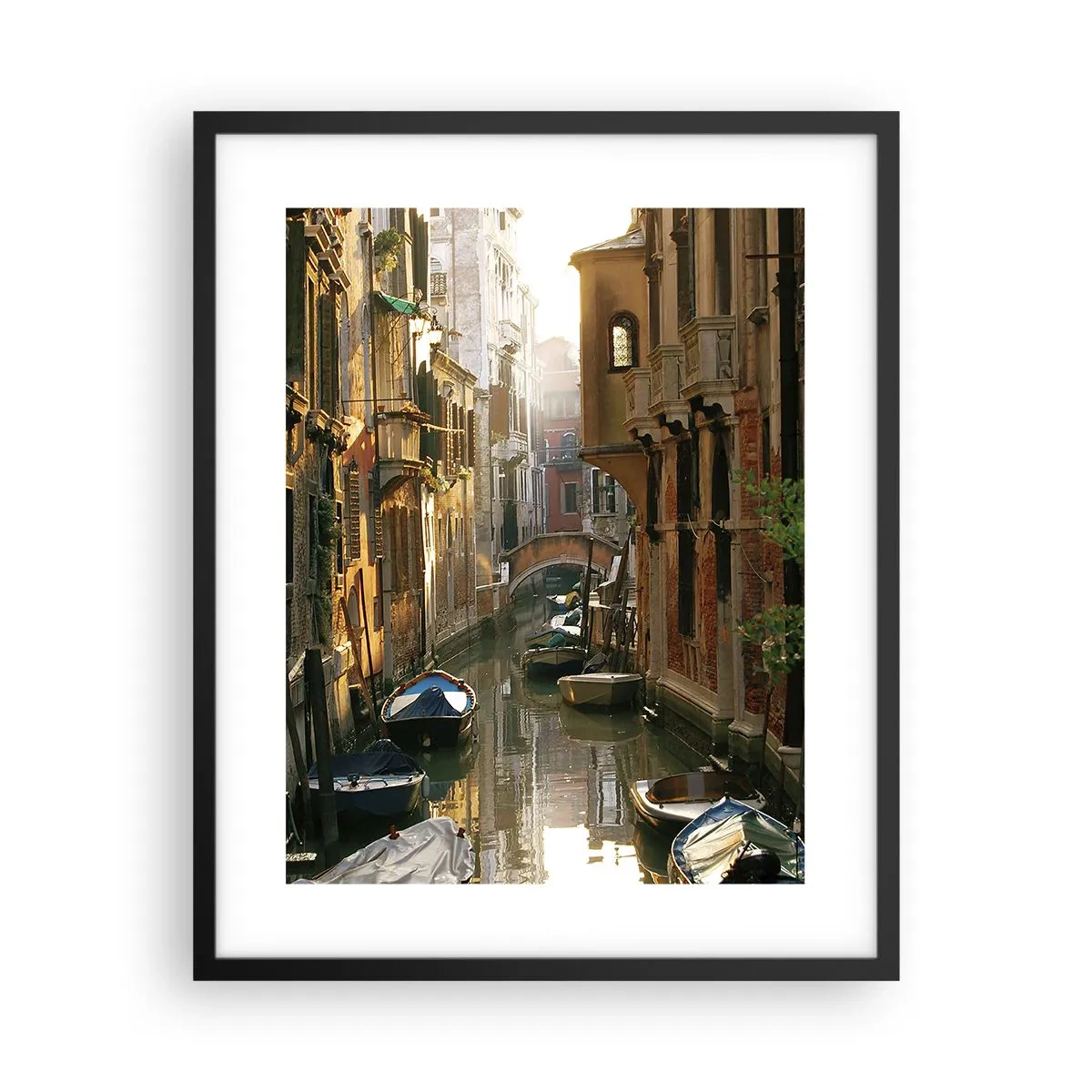 Póster en marco negro - En un callejón veneciano - 40x50 cm