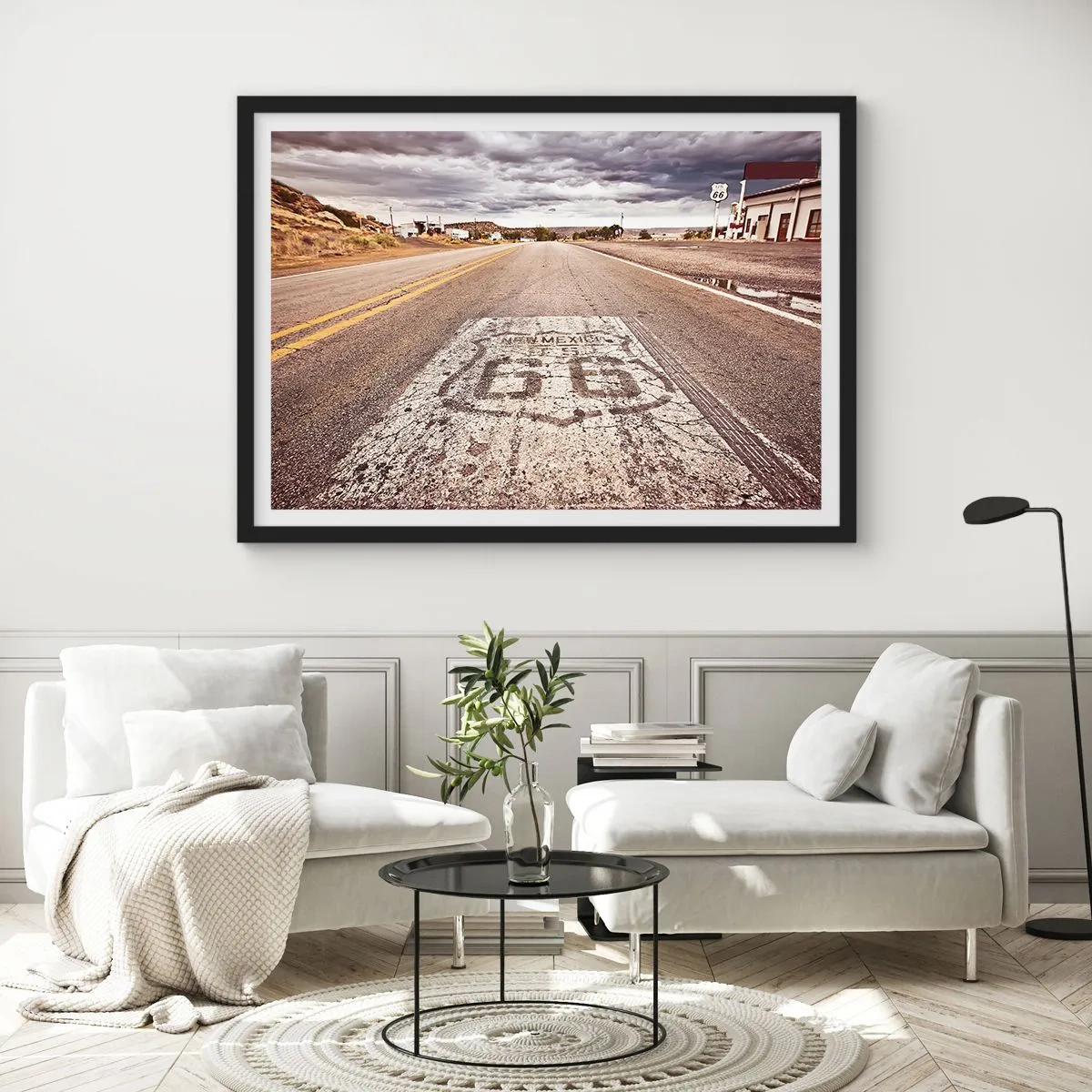 Póster en marco negro - Ruta 66 en un clima desértico con un cielo pintoresco - 70x50cm - Mother Road: una leyenda americana - Decoración de pared moderna para salón y dormitorio ARTTOR