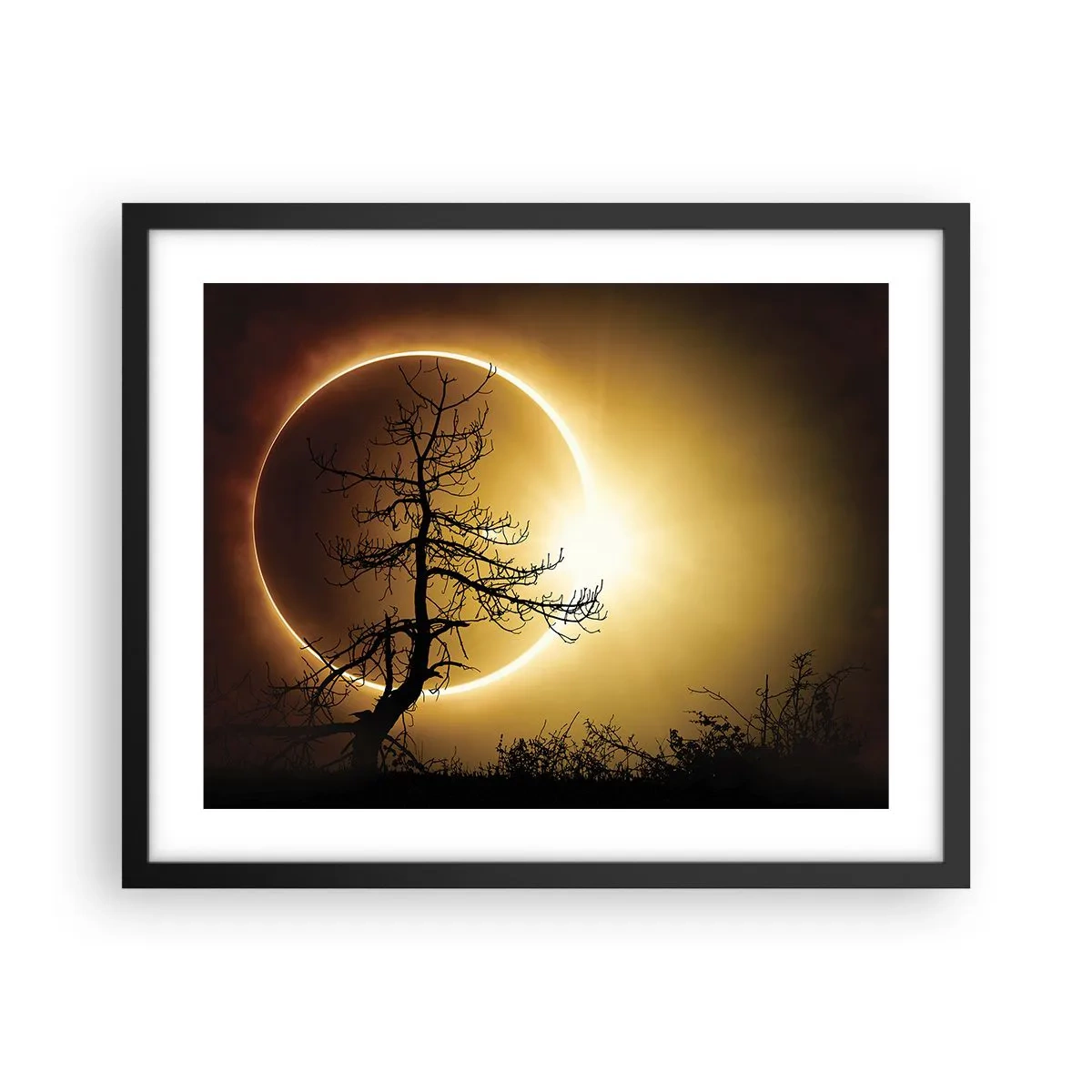 Póster en marco negro - Eclipse total - 50x40 cm
