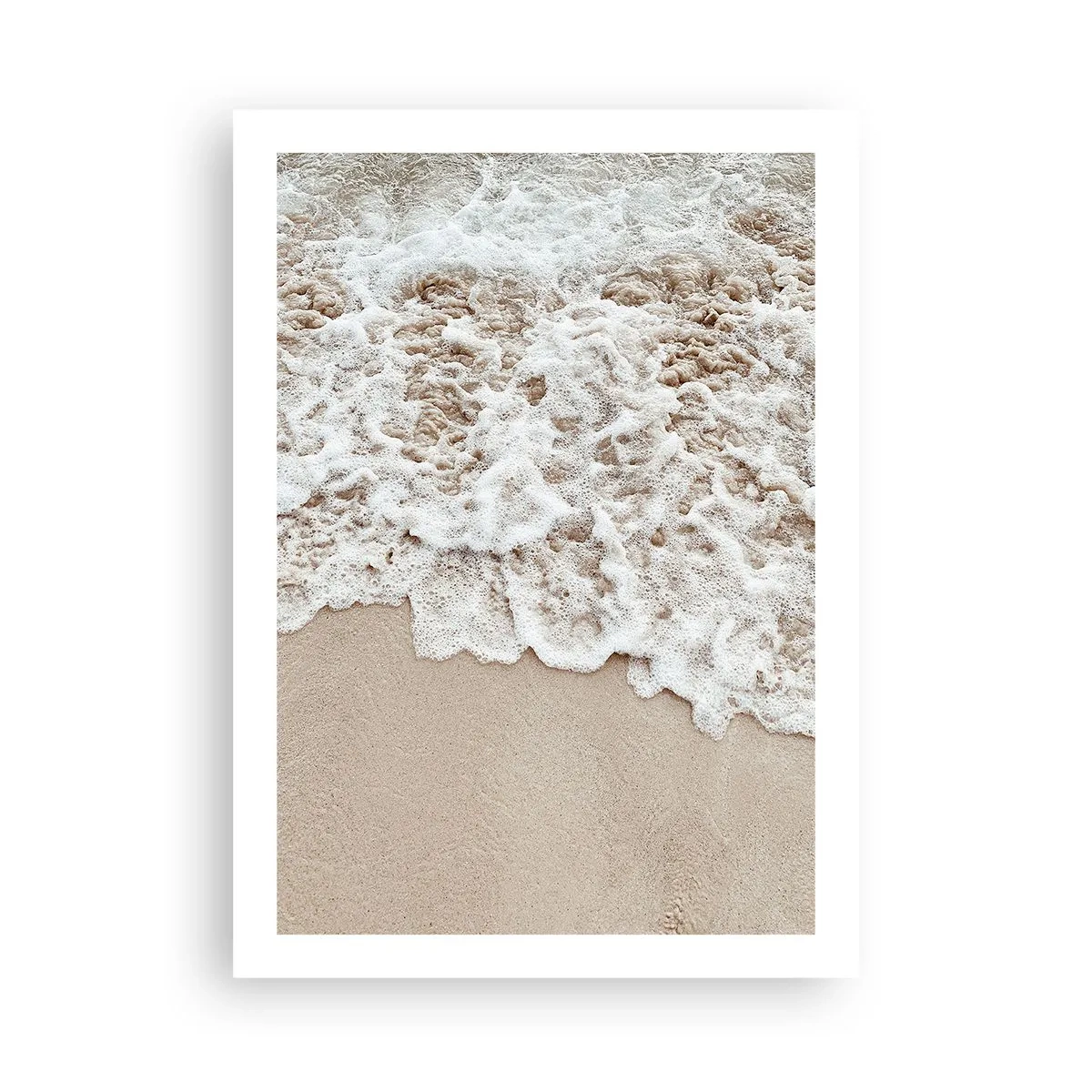 Póster - Suaves olas rompiendo en la arena de la playa. - 50x70cm - Enseguida volvemos - Decoración de pared moderna para salón y dormitorio ARTTOR