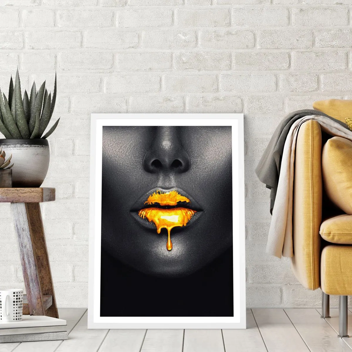 Póster en marco blanco - Labios de oro - 30x40 cm