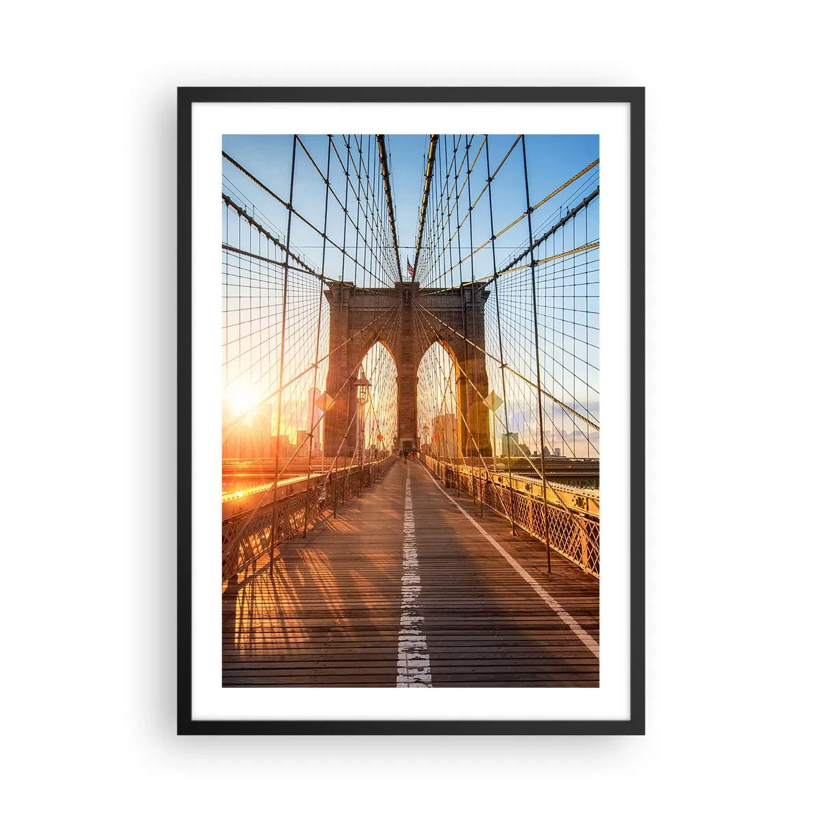 Póster en marco negro - El puente de Brooklyn iluminado por los rayos del sol naciente - 50x70cm - En el puente dorado - Decoración de pared moderna para salón y dormitorio ARTTOR