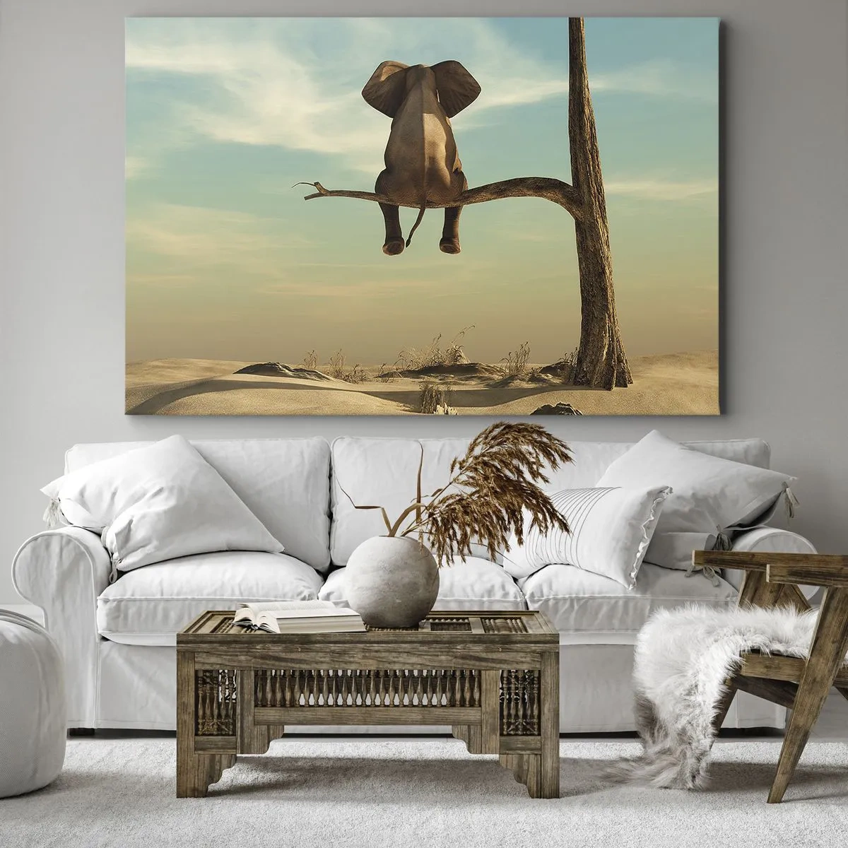 Cuadro sobre lienzo - Impresión de Imagen - Un elefante sentado en una rama con vistas a un paisaje desértico. - 70x50cm - Un nuevo punto de vista - Decoración de pared moderna para salón y dormitorio ARTTOR