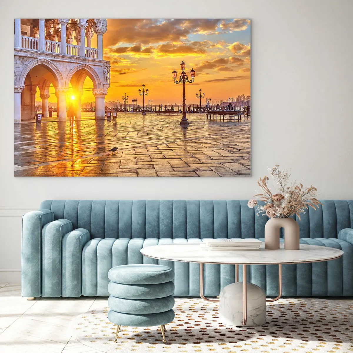 Cuadro sobre vidrio - Impresiones sobre Vidrio - Amanecer sobre las arcadas y la plaza - 70x50cm - ¿Dónde están todos? - Decoración de pared moderna para salón y dormitorio ARTTOR