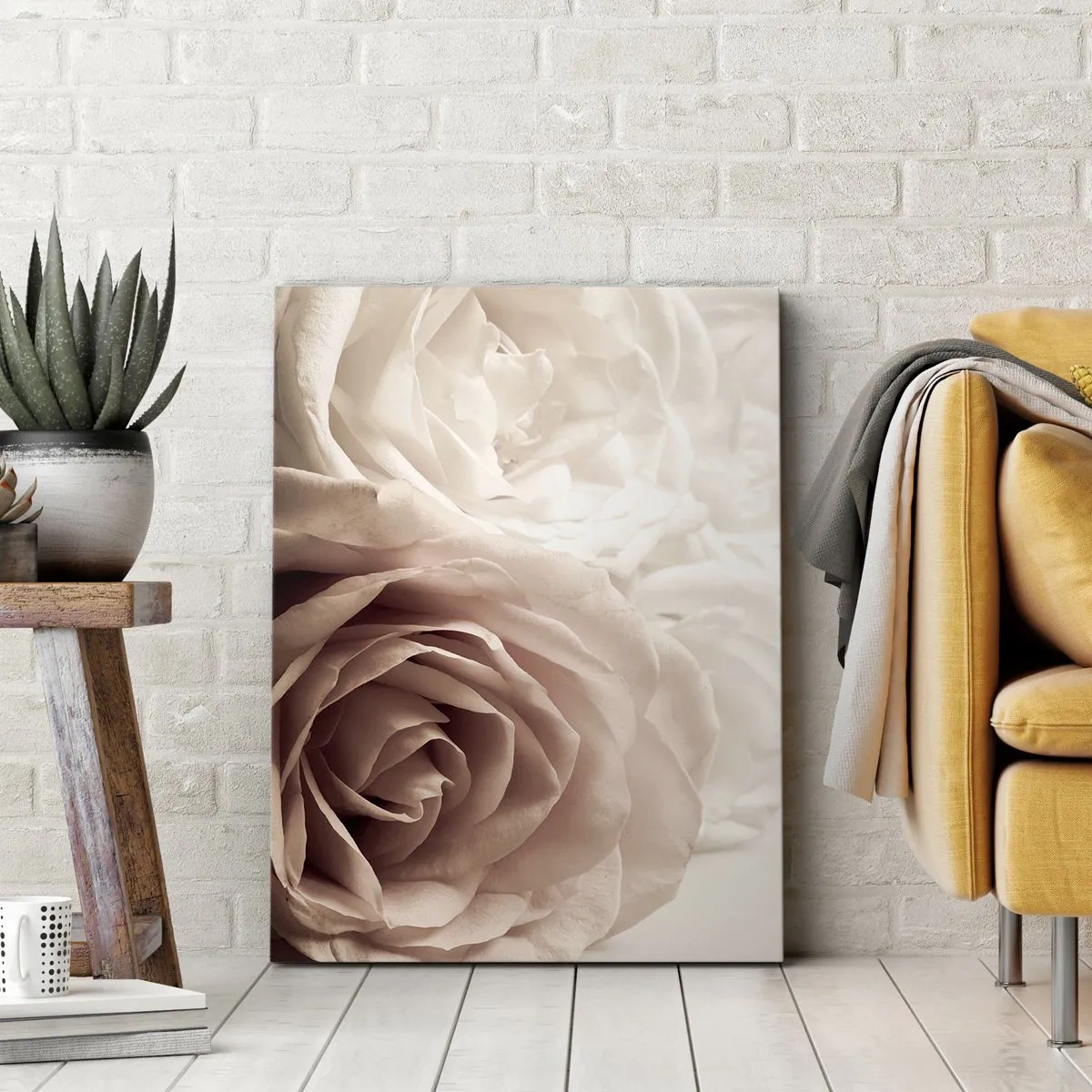 Cuadro sobre lienzo - Impresión de Imagen - Delicadas rosas en tonos pastel beige. - 50x70cm - En el corazón de una rosa - Decoración de pared moderna para salón y dormitorio ARTTOR