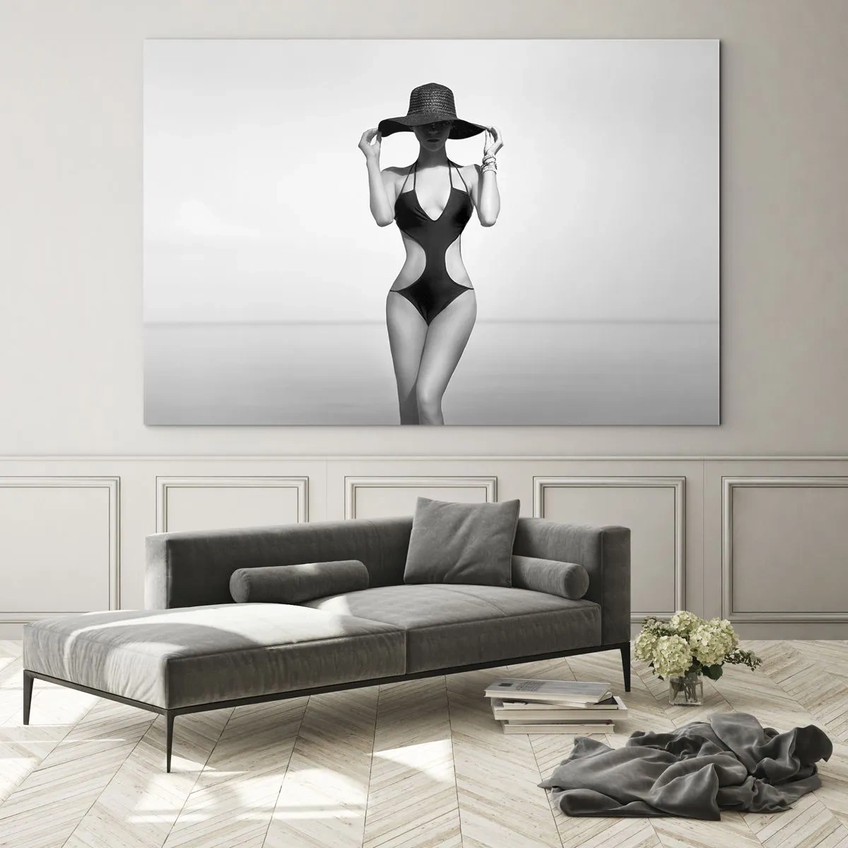 Cuadro sobre vidrio - Impresiones sobre Vidrio - Una mujer en traje de baño negro y sombrero frente al mar. - 70x50cm - Mi nombre es Elegancia - Decoración de pared moderna para salón y dormitorio ARTTOR