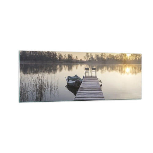 Cuadro sobre vidrio - Impresiones sobre Vidrio - Un muelle junto al lago por la mañana con un barco y sillas. - 140x50cm - Volveré en un rato - Decoración de pared moderna para salón y dormitorio ARTTOR