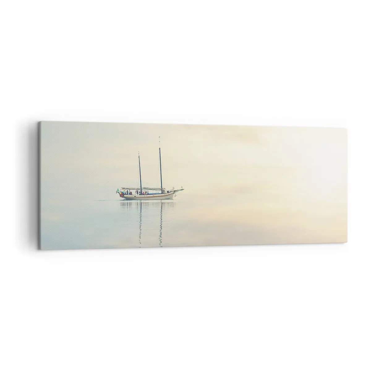 Cuadro sobre lienzo - Impresión de Imagen - Un barco en un mar en calma bajo una luz suave. - 140x50cm - En un mar de silencio - Decoración de pared moderna para salón y dormitorio ARTTOR