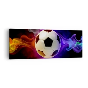 Cuadro sobre lienzo - Impresión de Imagen - Un balón de fútbol rodeado de efectos de humo de colores sobre un fondo oscuro. - 140x50cm - El poder mágico del juego - Decoración de pared moderna para salón y dormitorio ARTTOR