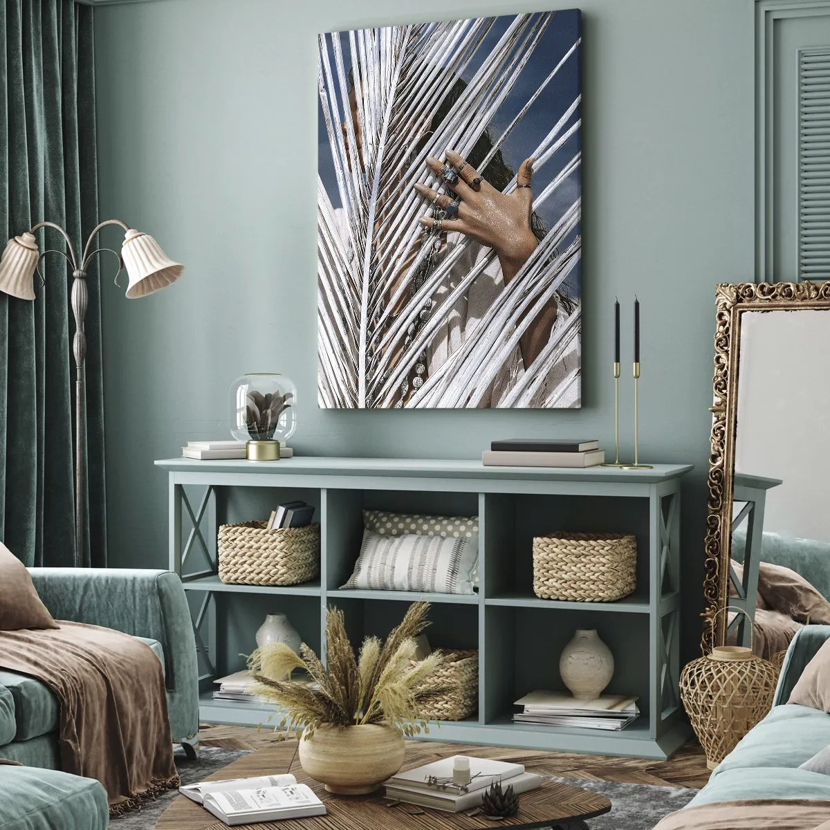 Cuadro sobre lienzo - Impresión de Imagen - Una mujer escondida detrás de hojas de palma con anillos en sus manos. - 50x70cm - ¿La mujer chamana? - Decoración de pared moderna para salón y dormitorio ARTTOR