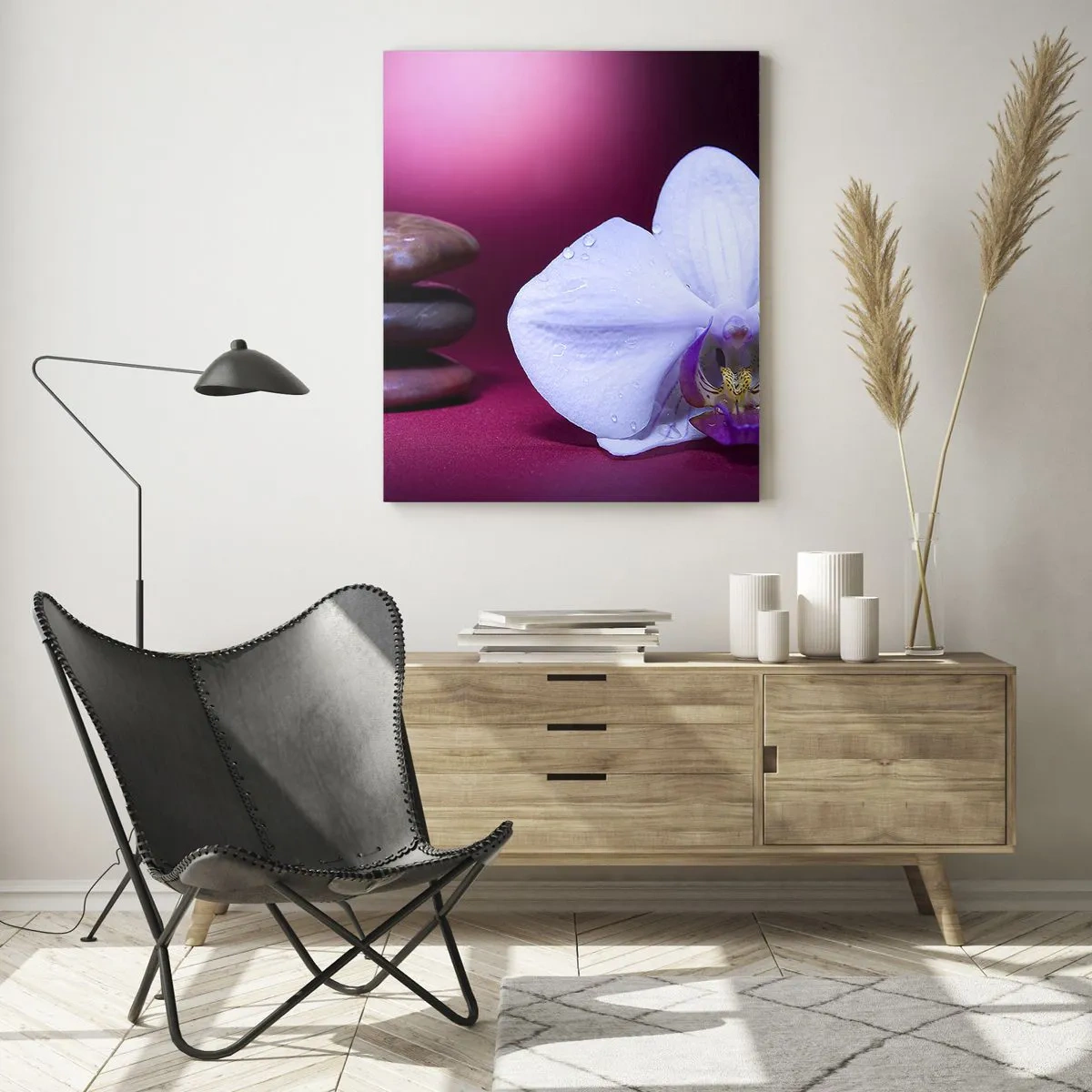 Cuadro sobre vidrio - Impresiones sobre Vidrio - Orquídea blanca y piedras sobre un fondo de luz violeta. - 50x70cm - Estudio de frescura en violeta - Decoración de pared moderna para salón y dormitorio ARTTOR