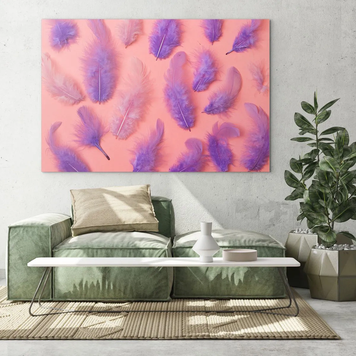 Cuadro sobre vidrio - Impresiones sobre Vidrio - Plumas moradas sobre un fondo rosa en una delicada composición. - 120x80cm - Un pájaro lila del deseo - Decoración de pared moderna para salón y dormitorio ARTTOR