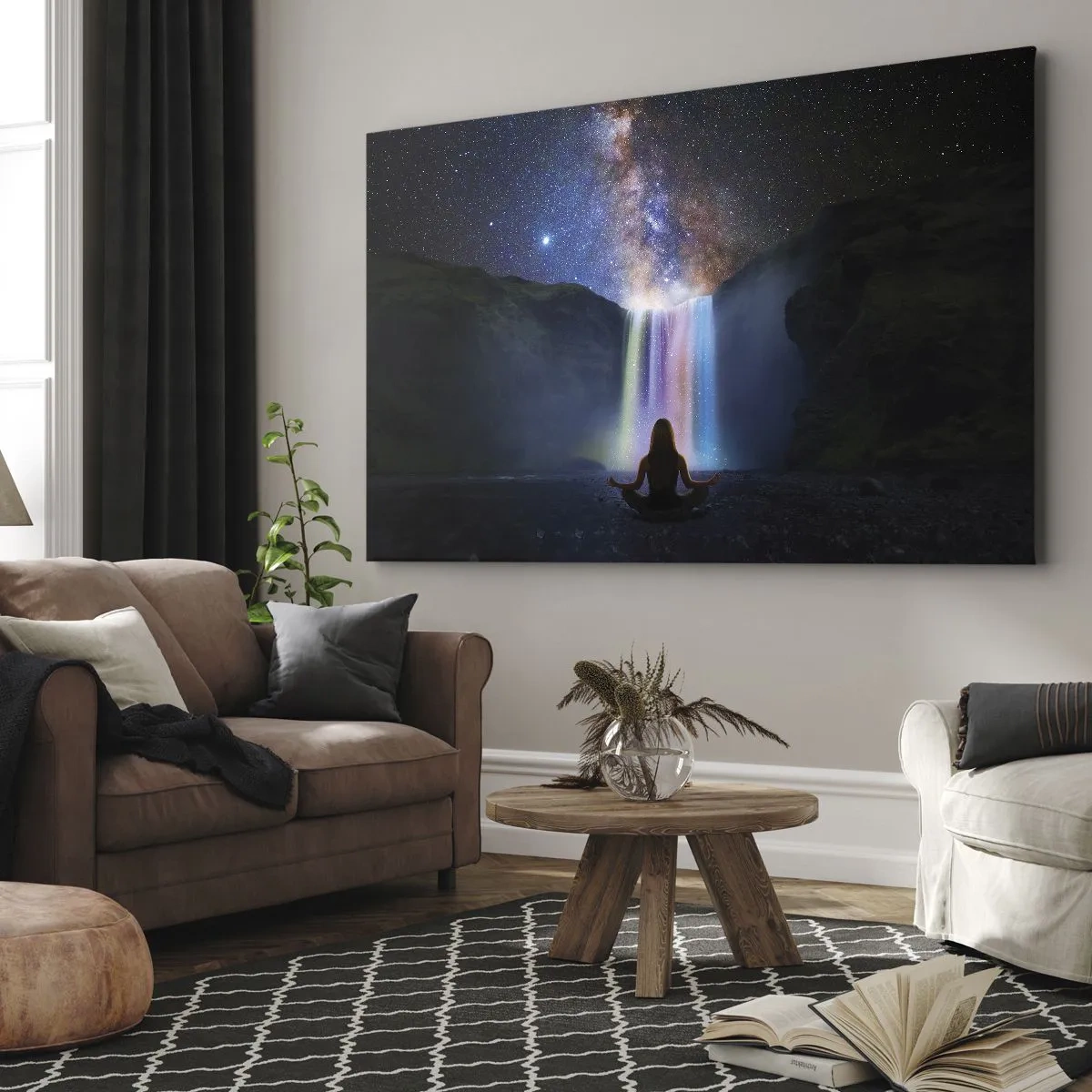 Cuadro sobre lienzo - Impresión de Imagen - Meditación frente a una cascada entre las estrellas. - 70x50cm - Armonía absoluta - Decoración de pared moderna para salón y dormitorio ARTTOR