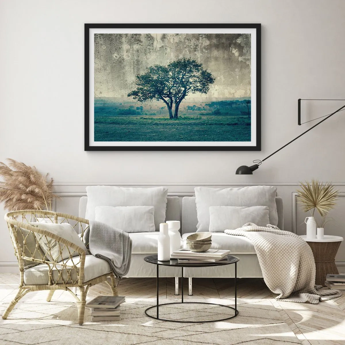 Póster en marco negro - Un árbol solitario contra un paisaje brumoso. - 100x70cm - El manzano - Decoración de pared moderna para salón y dormitorio ARTTOR
