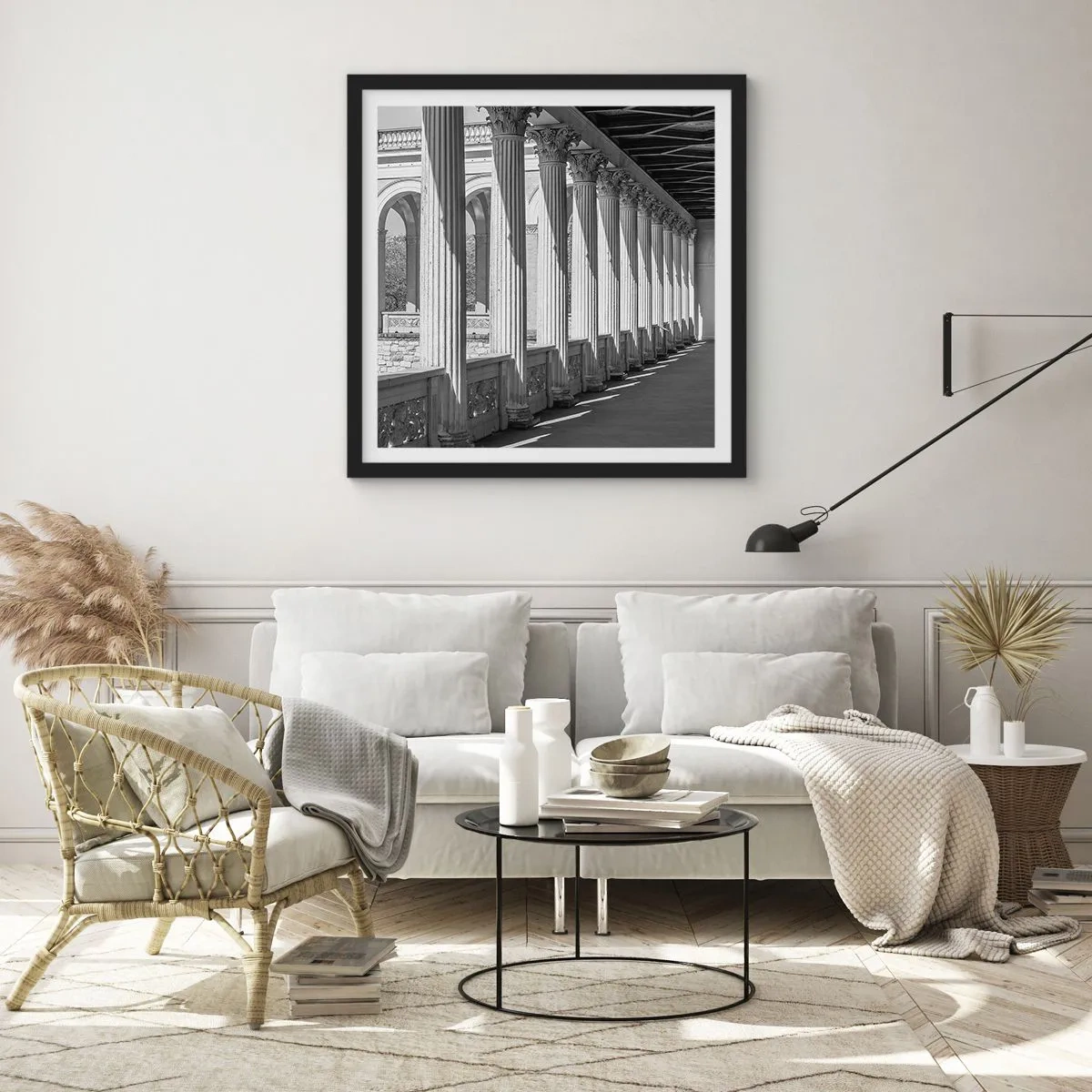 Póster en marco negro - Galería soleada - 60x60 cm
