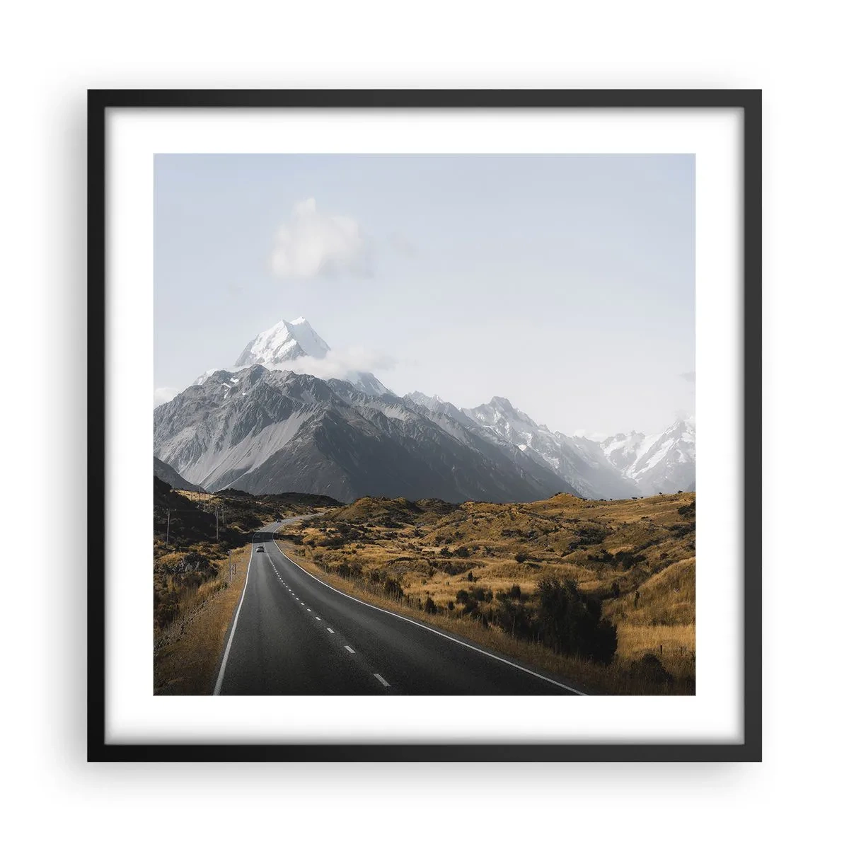 Póster en marco negro - El camino al corazón de las montañas - 50x50 cm
