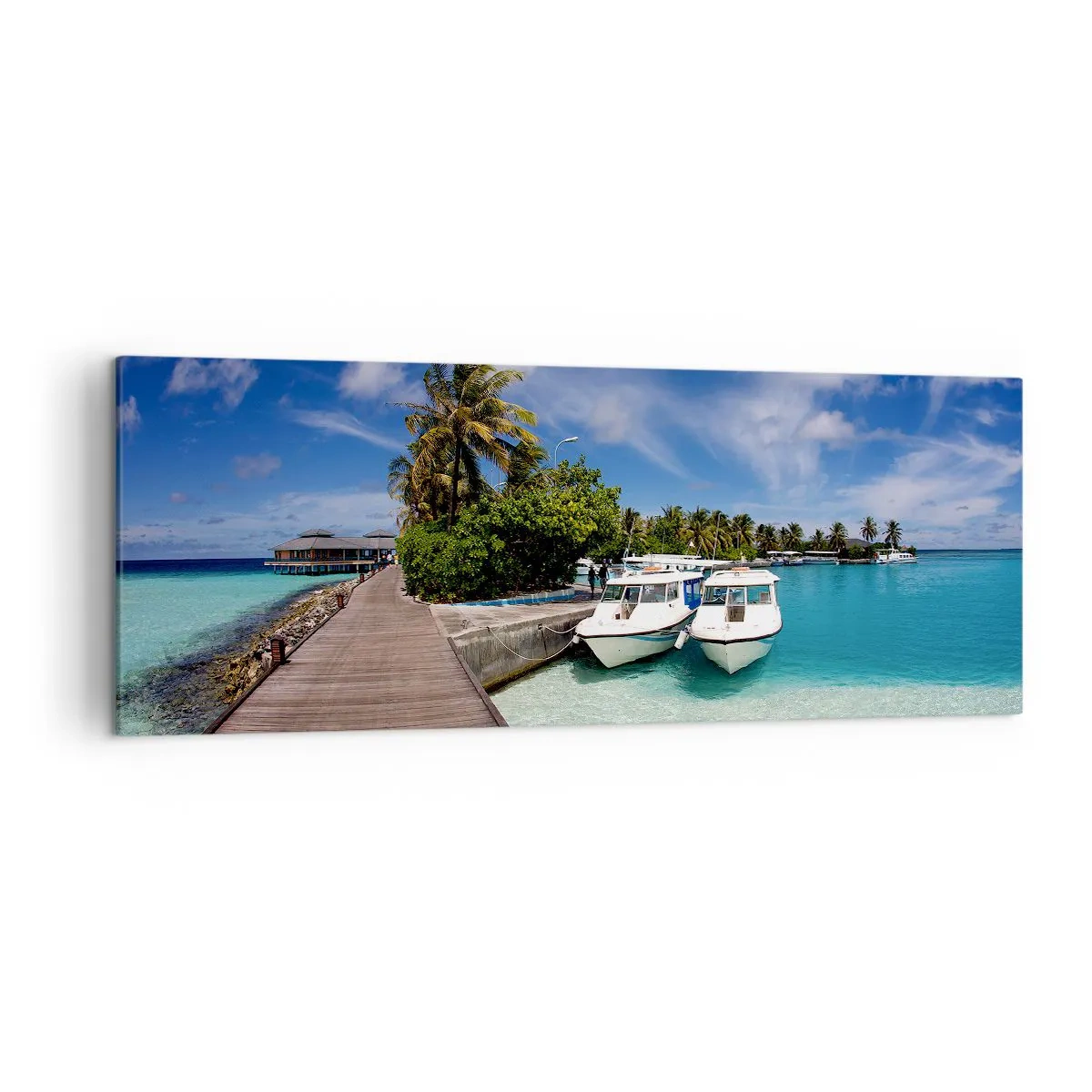 Cuadro sobre lienzo - Impresión de Imagen - Un embarcadero sobre un mar turquesa con barcos y palmeras. - 140x50cm - Y sin embargo el paraíso existe - Decoración de pared moderna para salón y dormitorio ARTTOR