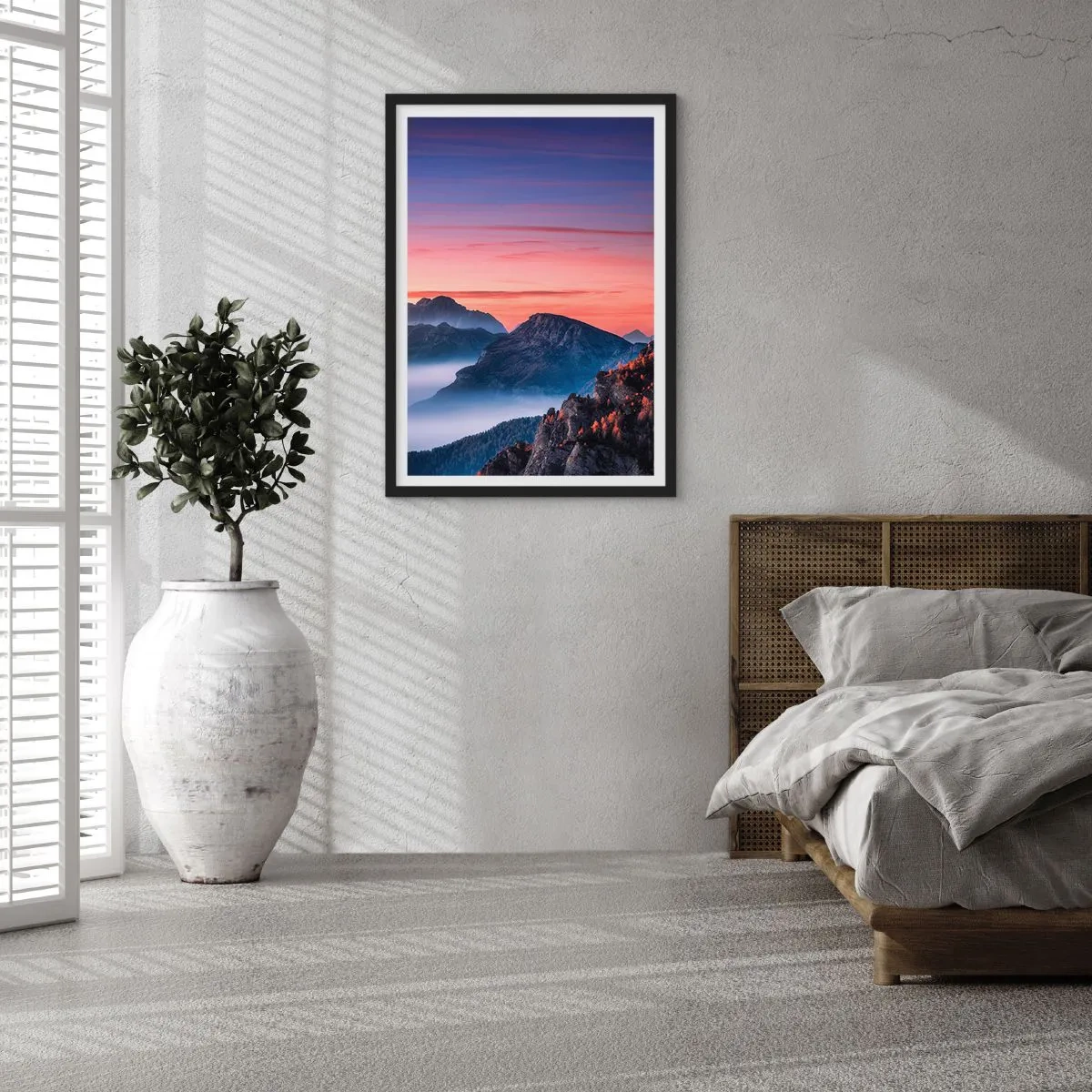 Póster en marco negro - Pintoresco paisaje de montaña al atardecer - 50x70cm - Sobre los valles - Decoración de pared moderna para salón y dormitorio ARTTOR