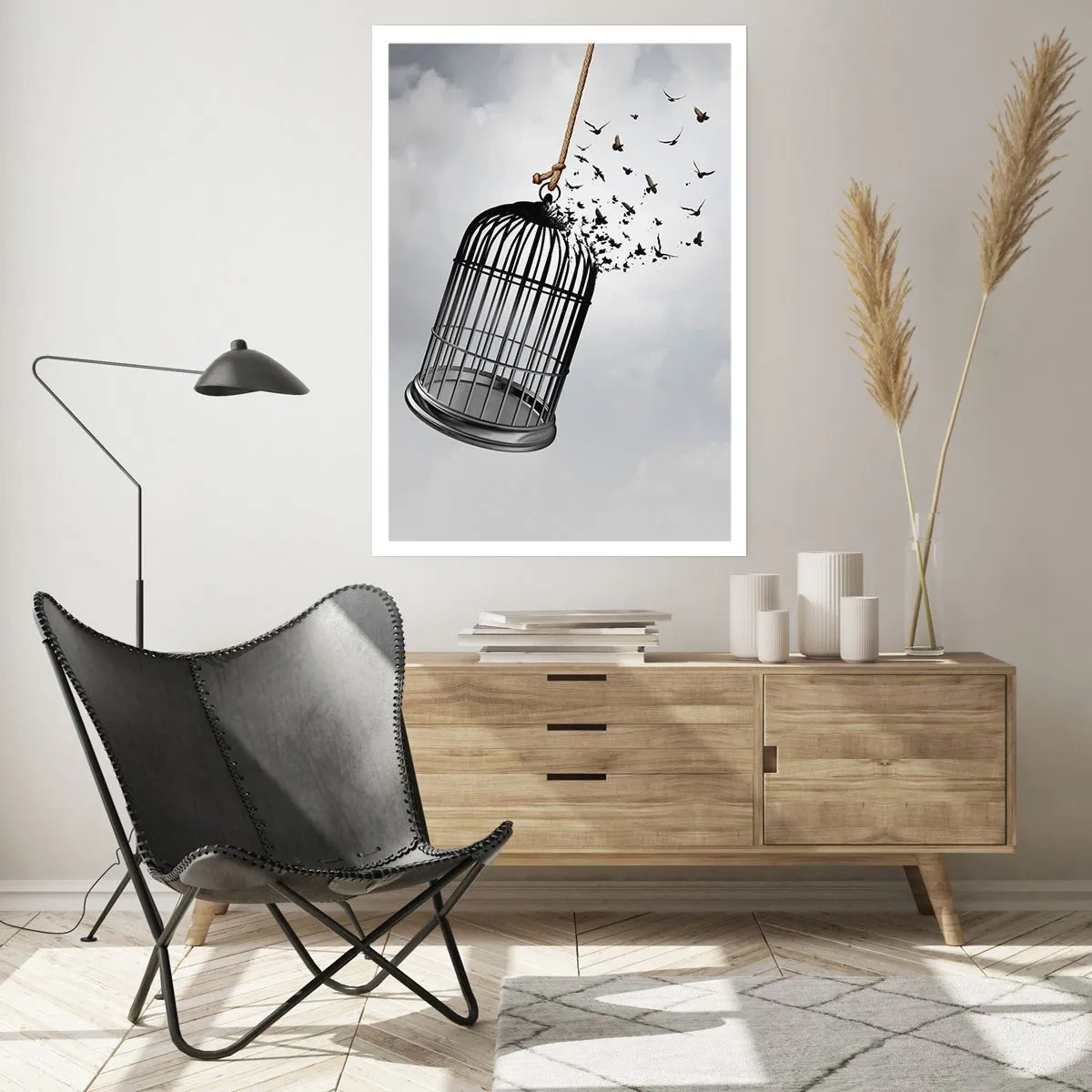 Póster - Pájaros volando desde una jaula abierta contra un fondo de nubes. - 50x70cm - Fe... Esperanza... ¡Libertad! - Decoración de pared moderna para salón y dormitorio ARTTOR