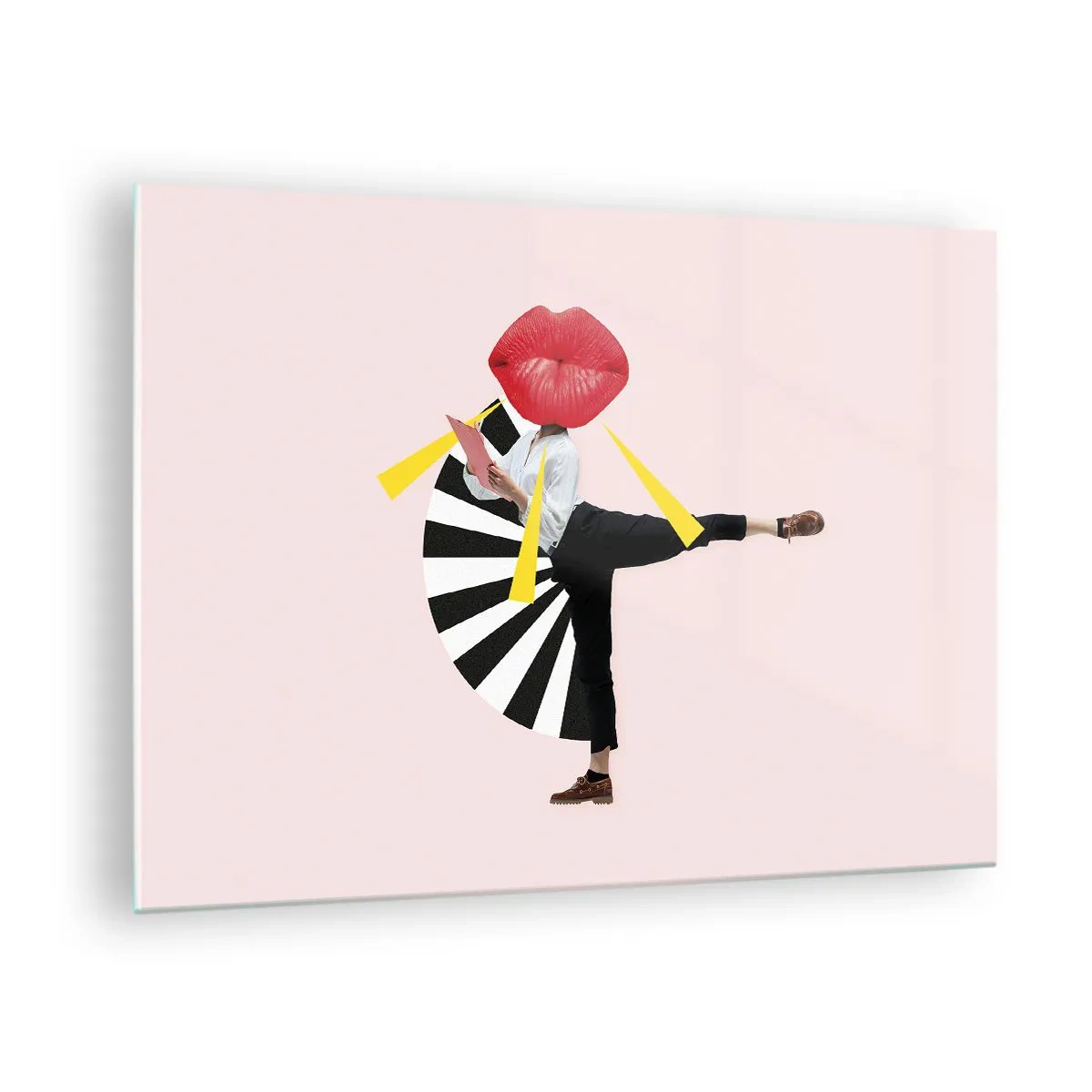 Cuadro sobre vidrio - Impresiones sobre Vidrio - Una composición de arte pop surrealista que presenta un personaje con una boca grande sobre un fondo rosa. - 70x50cm - Arte pop surrealista - Decoración de pared moderna para salón y dormitorio ARTTOR