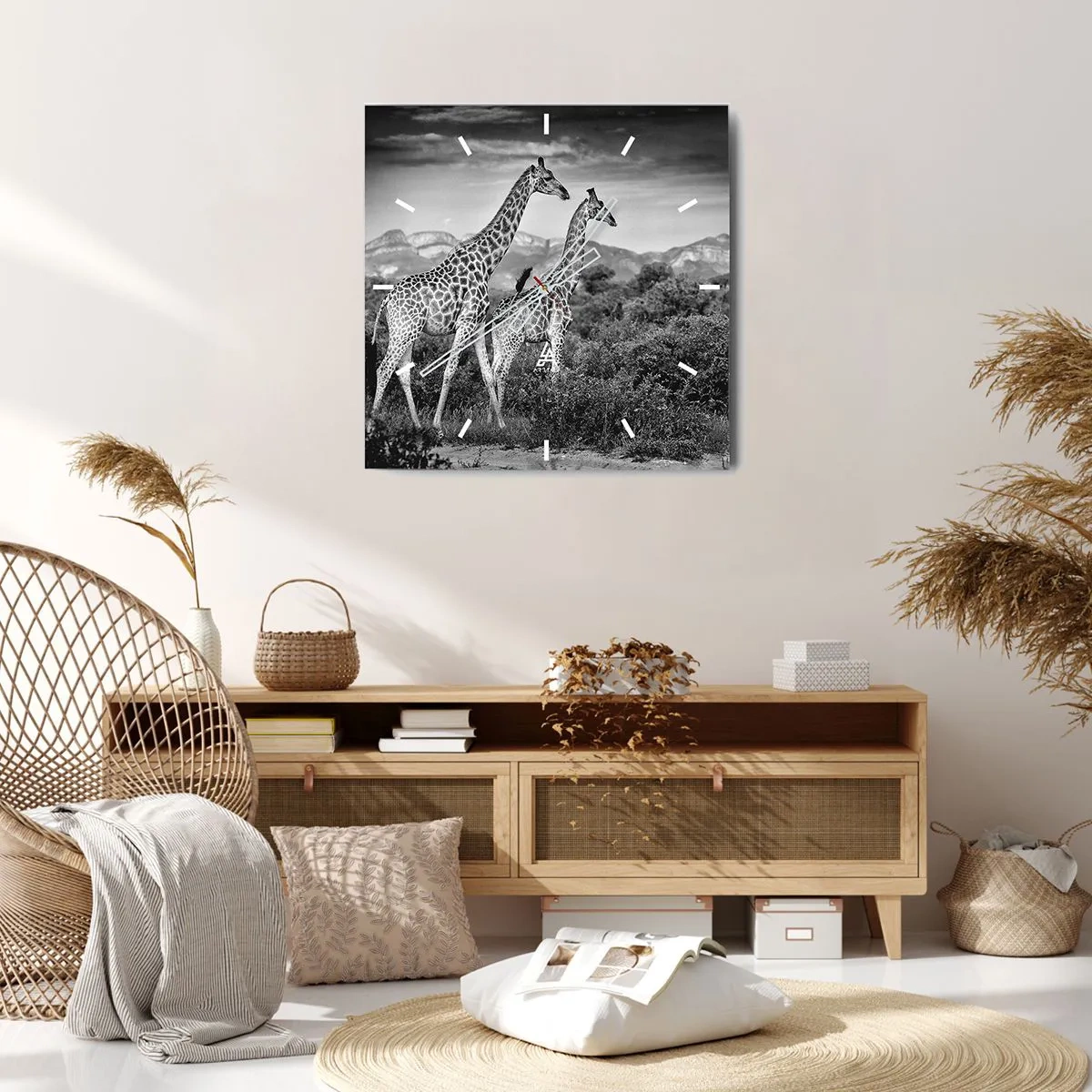 Reloj de pared - Reloj de vidrio - Siluetas en blanco y negro de dos jirafas en la sabana. - 30x30cm - La clase alta de África - Decoración de pared moderna para salón y dormitorio ARTTOR
